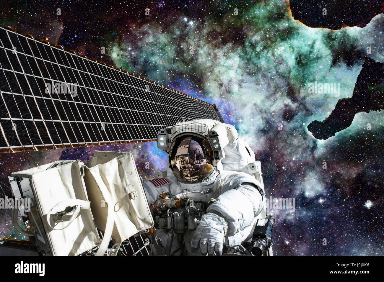 Cosmonaut travaille en dehors de la Station spatiale internationale. Éléments de cette image fournie par la NASA. Banque D'Images