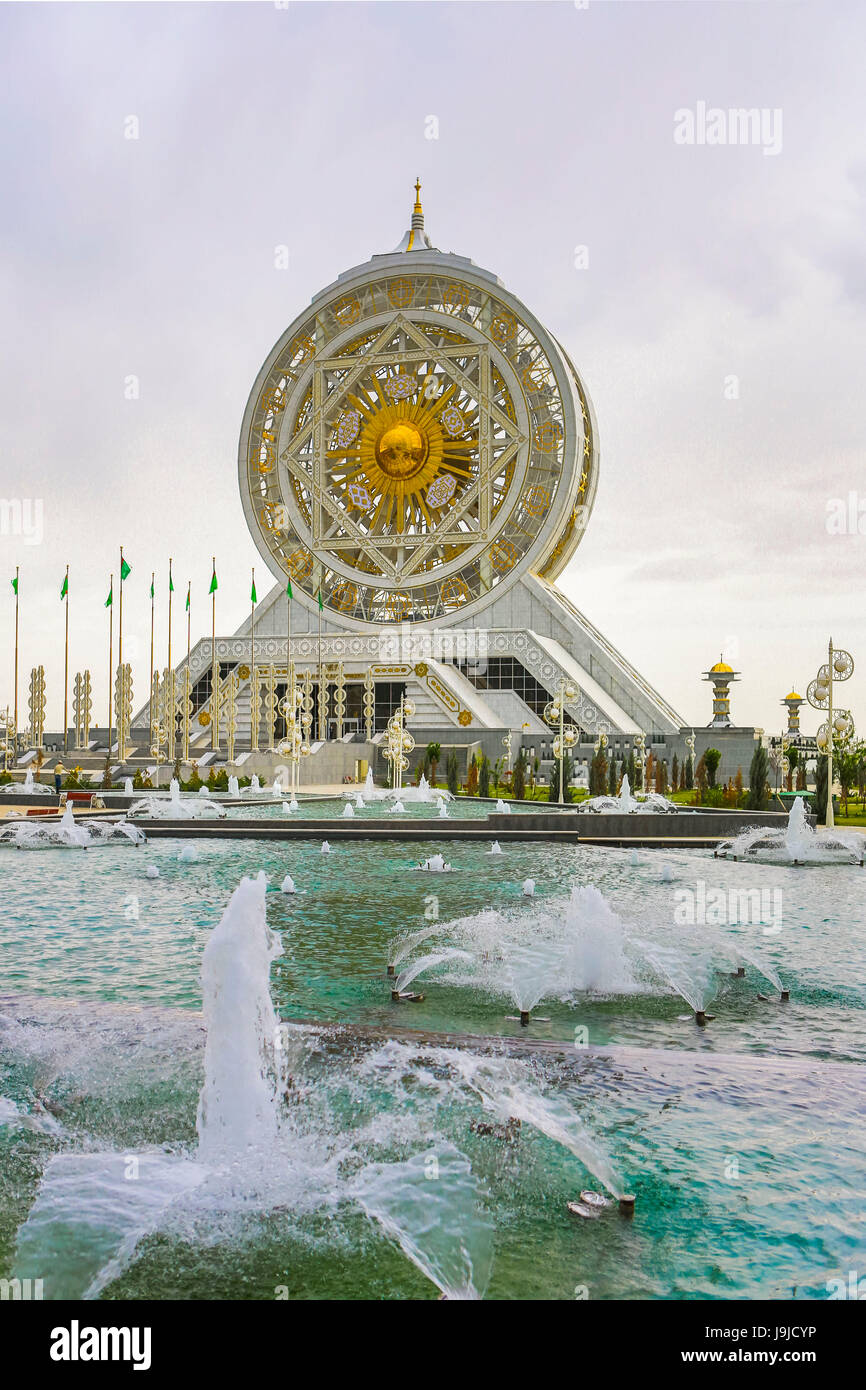 Le Turkménistan Ashgabat, Ville, Centre culturel et de divertissement de Alem -la plus grande piscine Ferris dans le monde) Banque D'Images