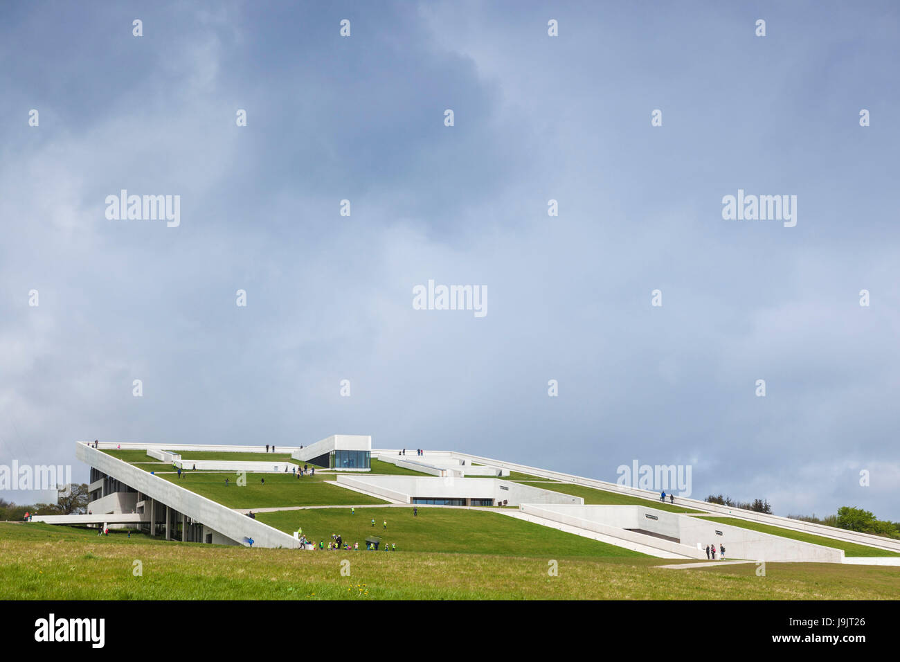 Le Danemark, le Jutland, Aarhus-Hojbjerg Moesgard, musée, nouvelle exposition buildling conçu par Henning Larsen, l'extérieur et le toit Banque D'Images