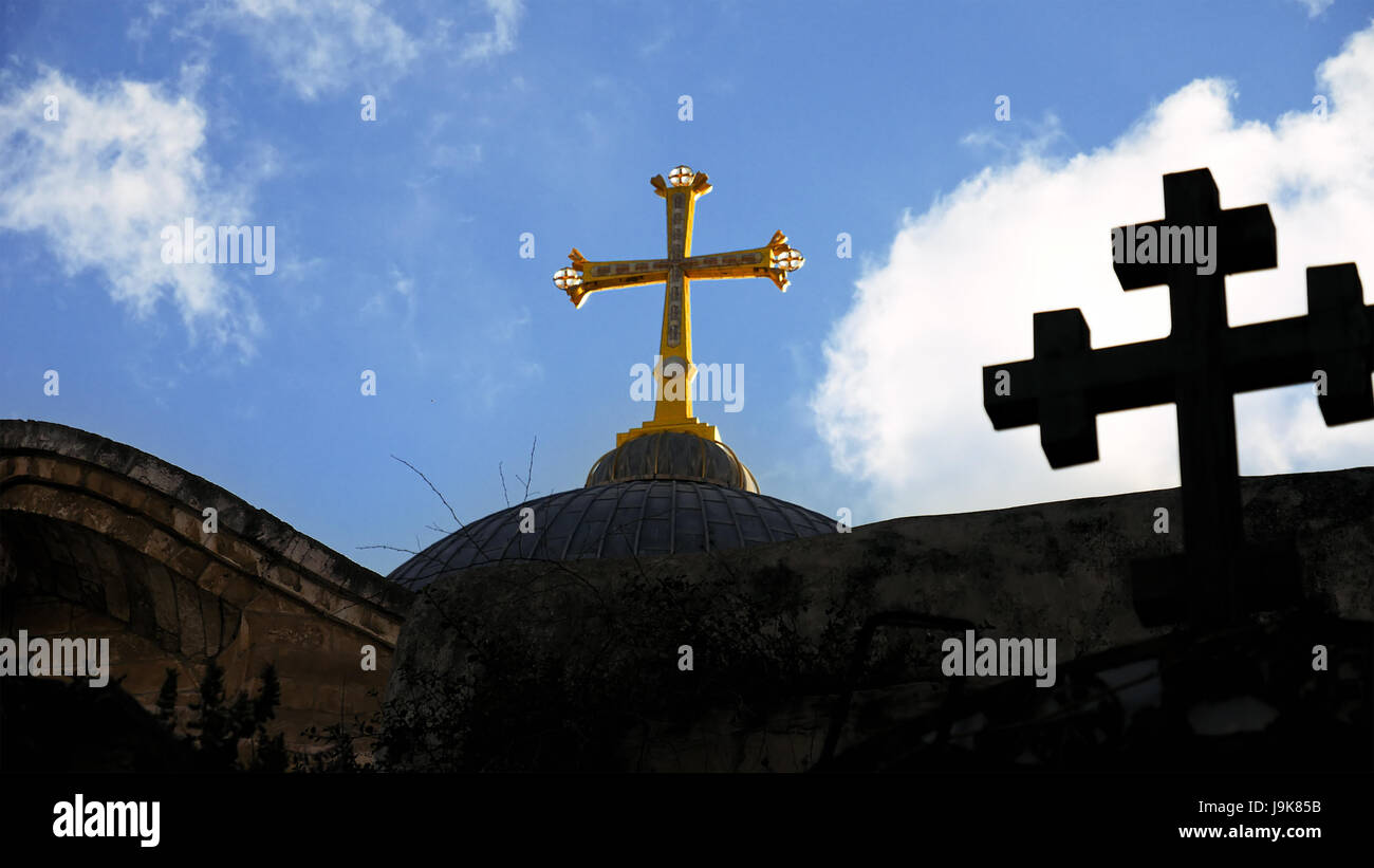 Croix sur le Temple du Saint-Sépulcre à Jérusalem Banque D'Images