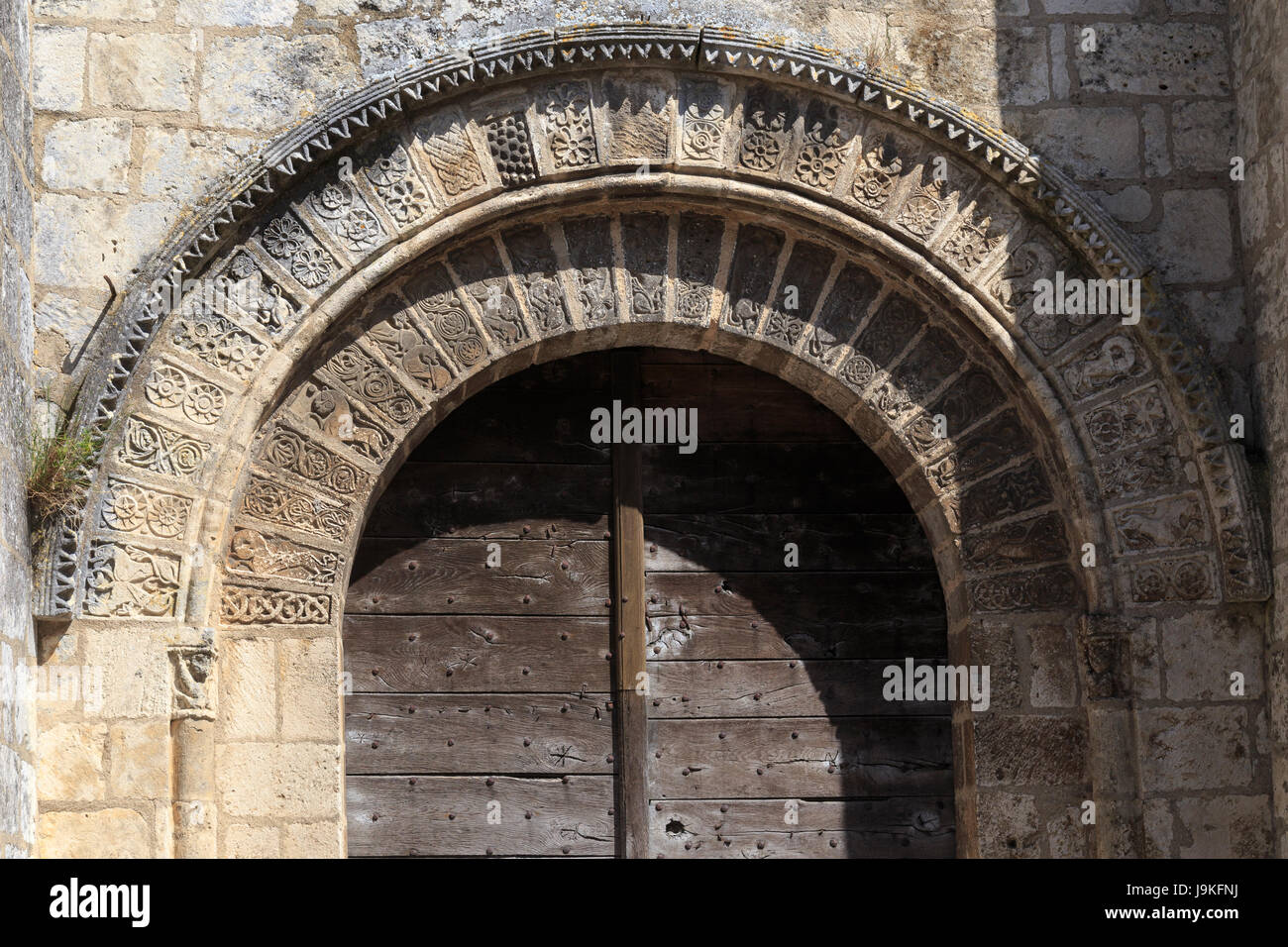 France, Indre, Saint Marcel, l'église, le portail Banque D'Images