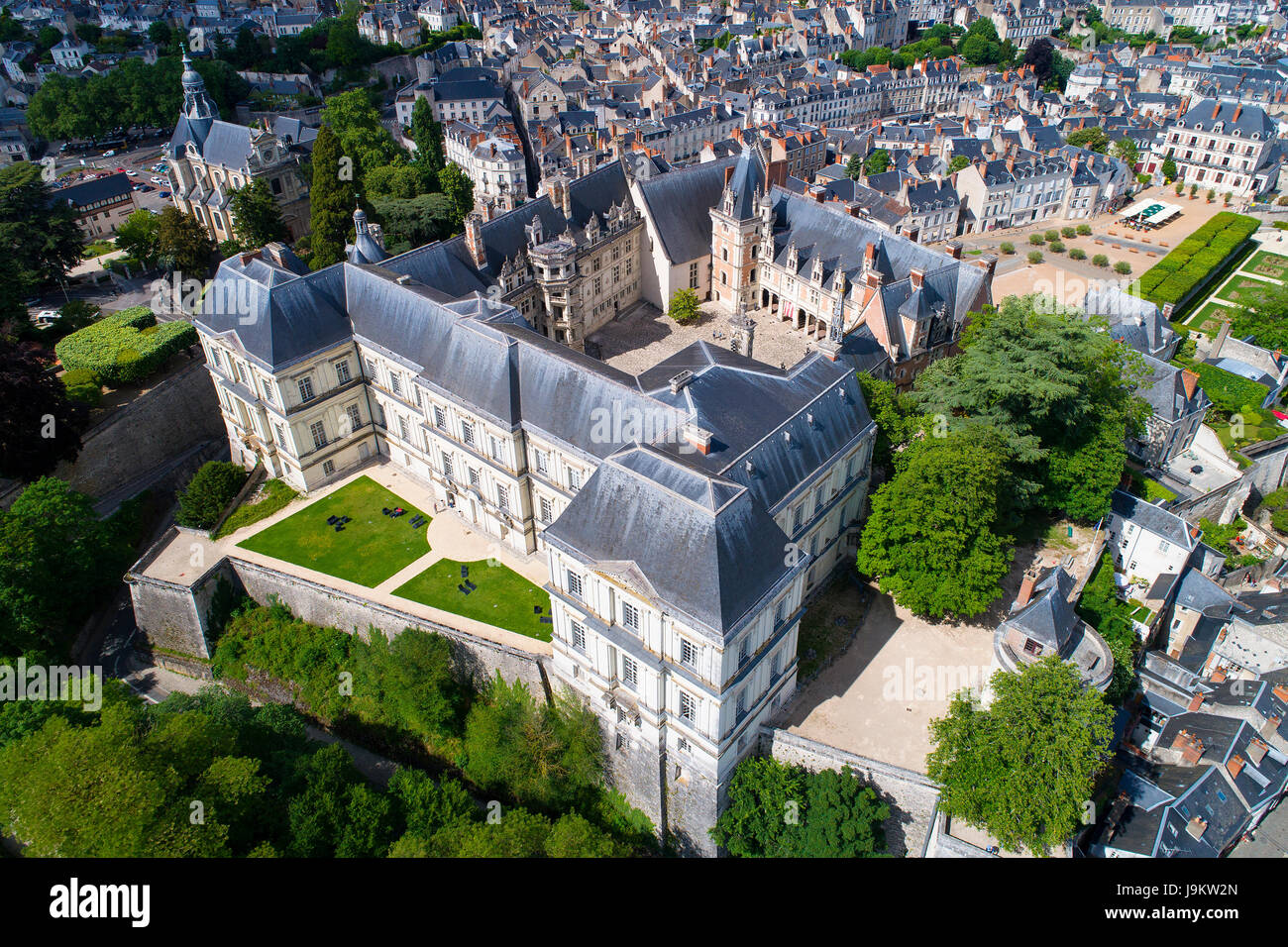 France, Loir-et-cher (41), vallée de la Loire classée au Patrimoine Mondial de l'UNESCO, le château de Blois (vue aérienne)//France, Loir-et-Cher, Loi Banque D'Images