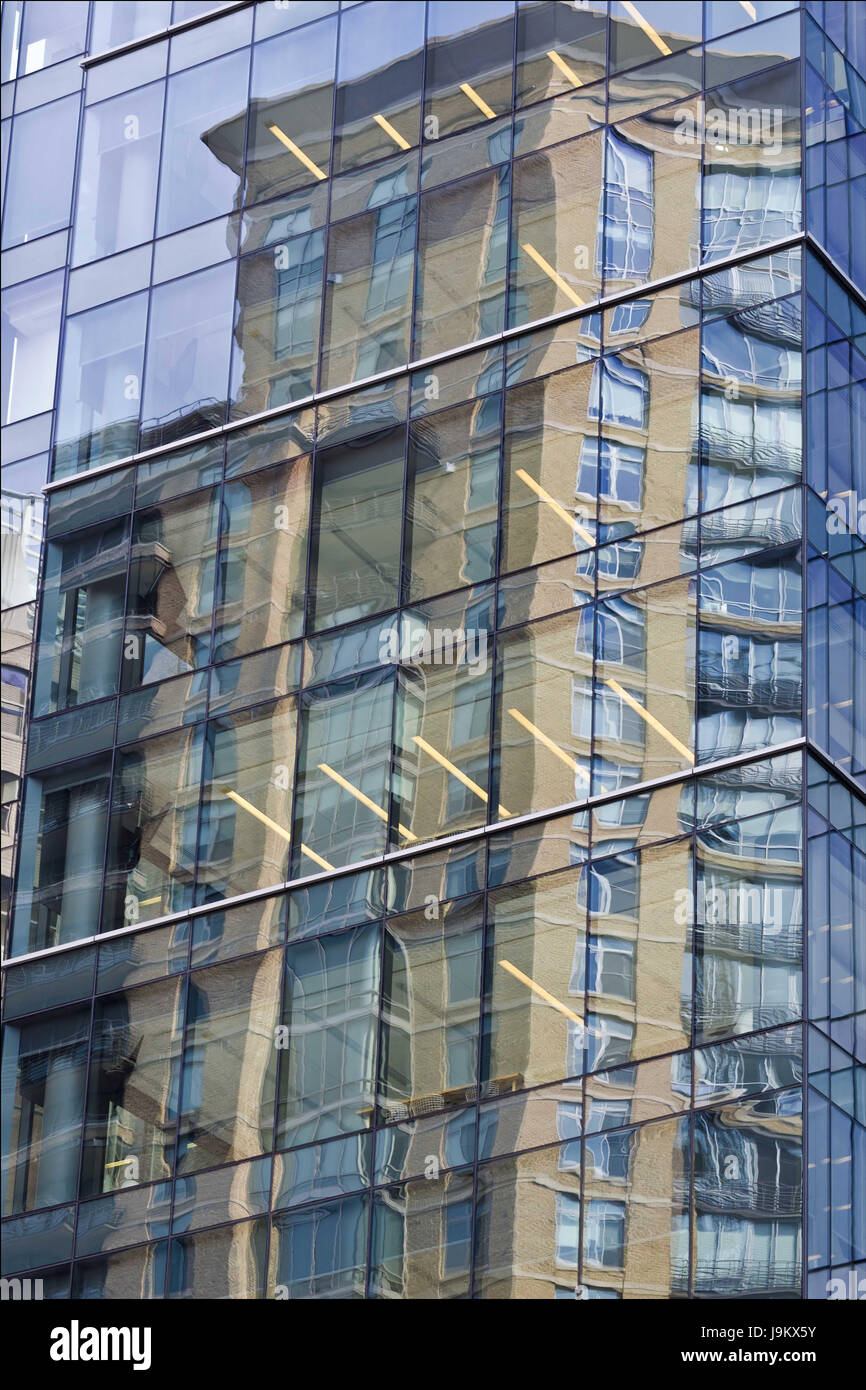 Building reflected sur verre, Baltimore, New York, USA Banque D'Images