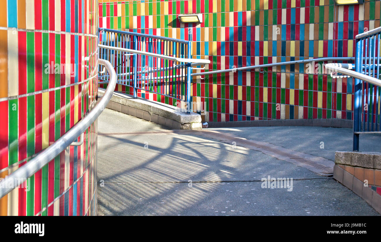 L'éléphant et château passage sous carrelage avant réaménagement majeur dans la région;Août 2010 Banque D'Images