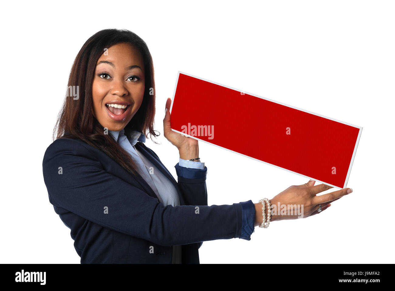 Portrait of African American businesswoman holding blank sign isolé sur fond blanc Banque D'Images