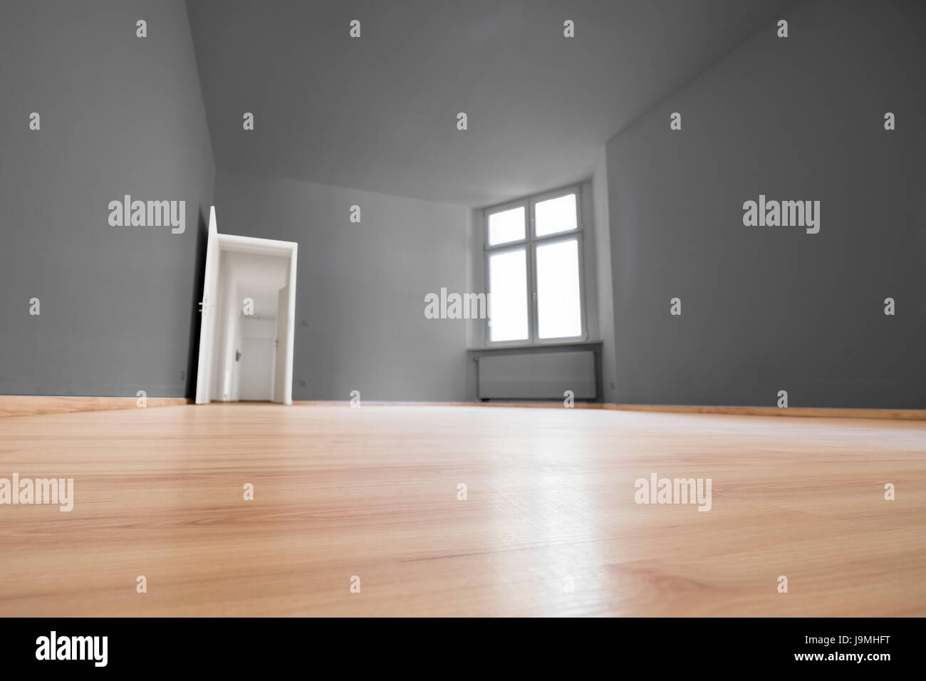Salle vide, plancher en bois dans nouvel appartement Banque D'Images