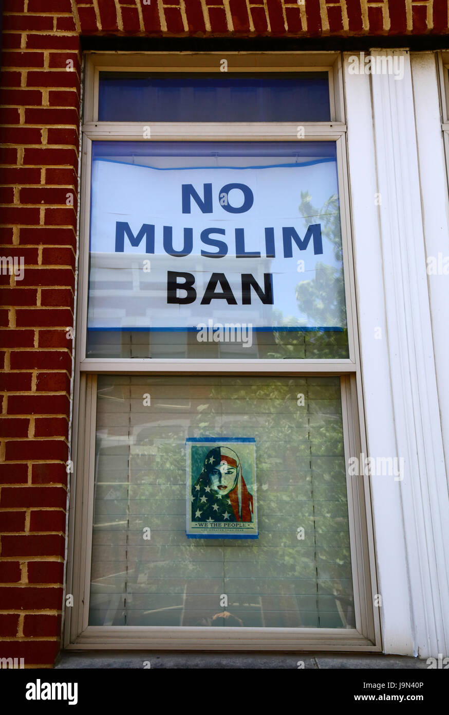 Aucune interdiction musulmane dans l'affiche la fenêtre de la chambre, Baltimore, Maryland, USA Banque D'Images