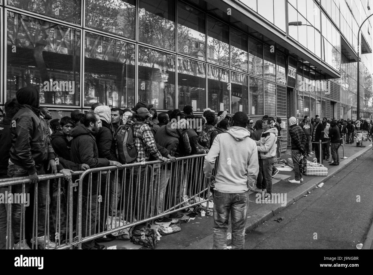 Demandeurs d'asile à Paris Banque D'Images