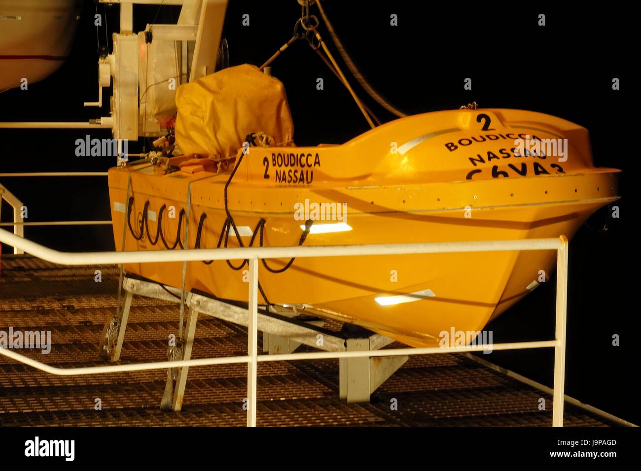 Sauvetage sur un paquebot de croisière Boudicca Banque D'Images