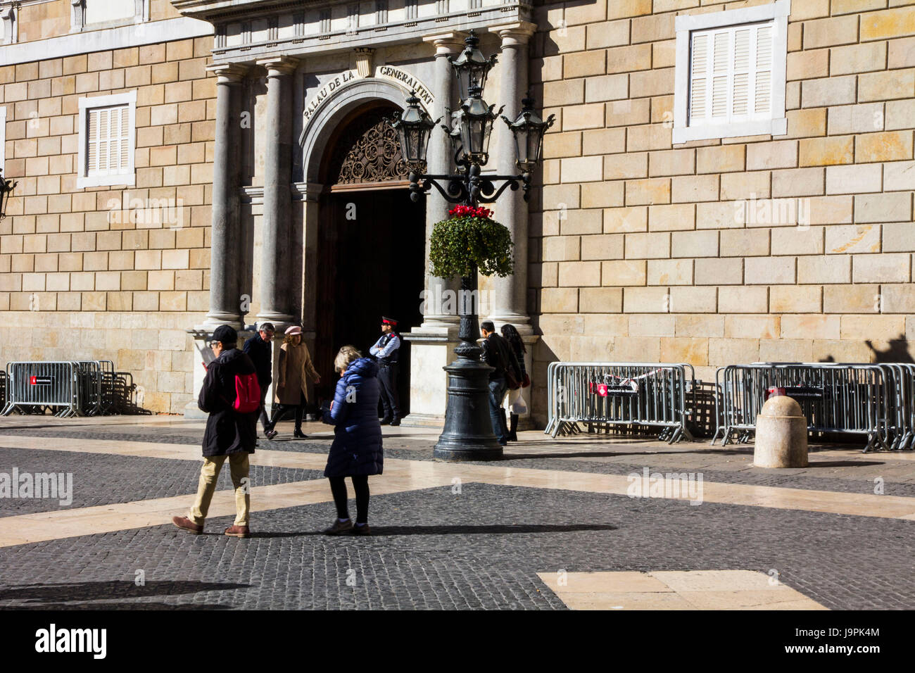 Le Palau de la Generalitat de Catalunya est à la maison pour le gouvernement de la Catalogne. Il date de 1400 et est l'un des rares bâtiments médiévaux d'origine Banque D'Images