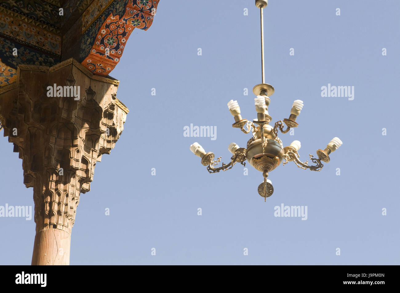 Vieux lustre dans la mosquée Bolohovuz,Boukhara Ouzbékistan,, Banque D'Images