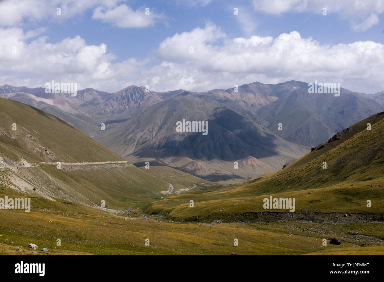 Paysage de montagne,largeur,chanson Köl, Kirghizistan Banque D'Images Paysage de montagne,largeur,chanson Köl, Kirghizistan Banque D'Images