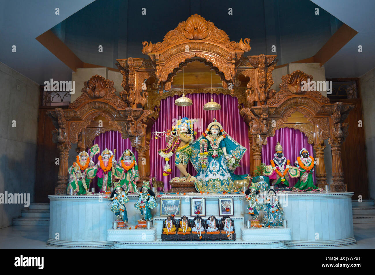 Divinités de Shree Radha Gopal mandir (Aravade Tasgaon ISKCON), près de Sangli, Maharashtra. Banque D'Images