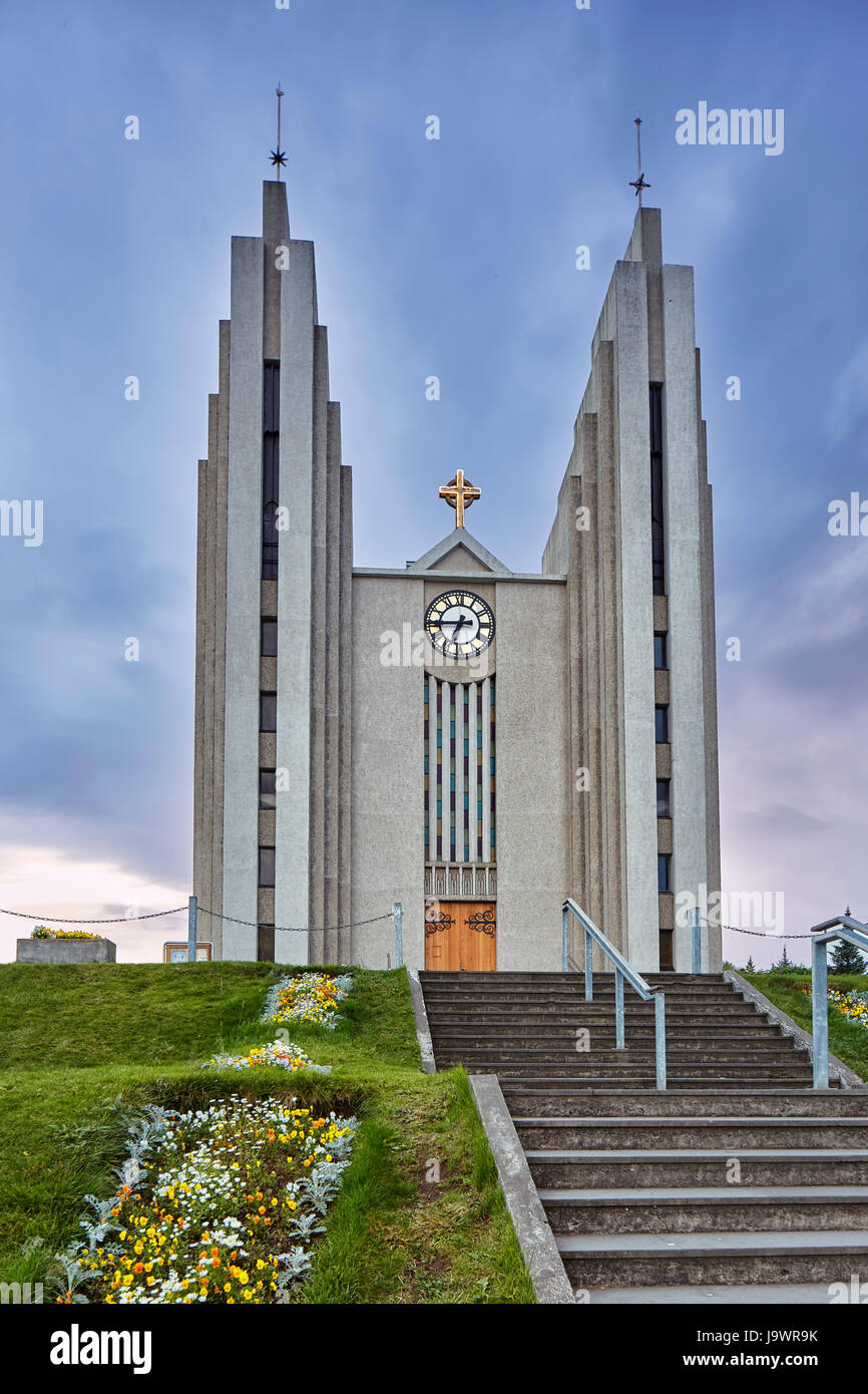 Église Akureyrarkirkja, Akureyri, Islande Banque D'Images