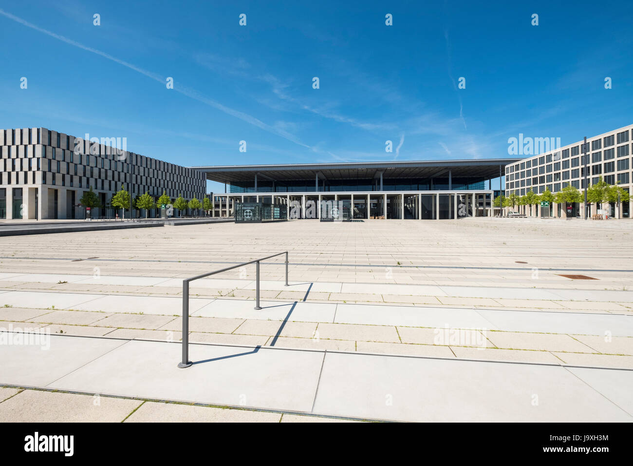 Vue de Berlin Brandenburg déserte Willi-Brandt non achevé Terminal de l'aéroport et 7 ans de retard à Berlin Allemagne Banque D'Images