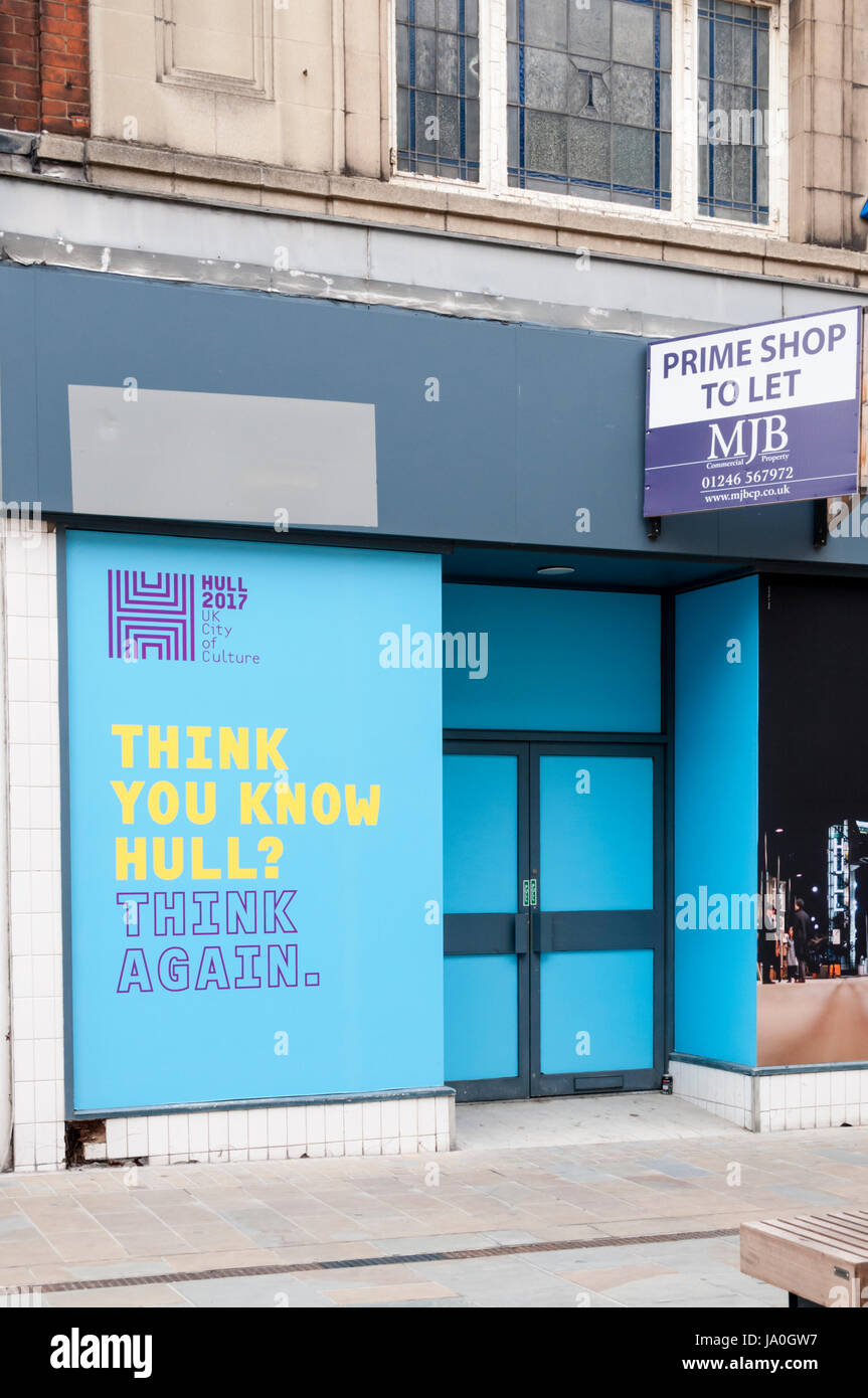 Un magasin vacant à Hull utilisé pour annoncer le statut de la ville comme ville de la Culture 2017. Banque D'Images