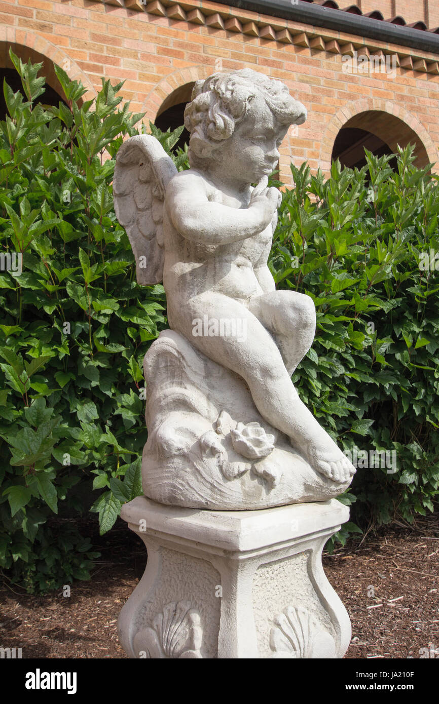 Jardin, pierre, statue, Ange, anges, renaissance, ciment, chérubin, mis Photo Stock Alamy
