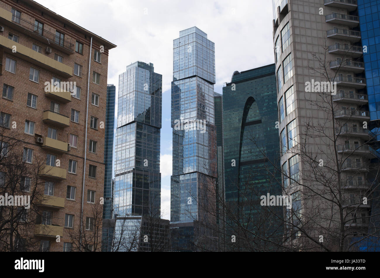 Moscou : la nouvelle skyline avec les gratte-ciel du centre d'affaires international de Moscou, connu sous le nom de la ville de Moscou, un quartier financier, sur la rivière de Moscou Banque D'Images