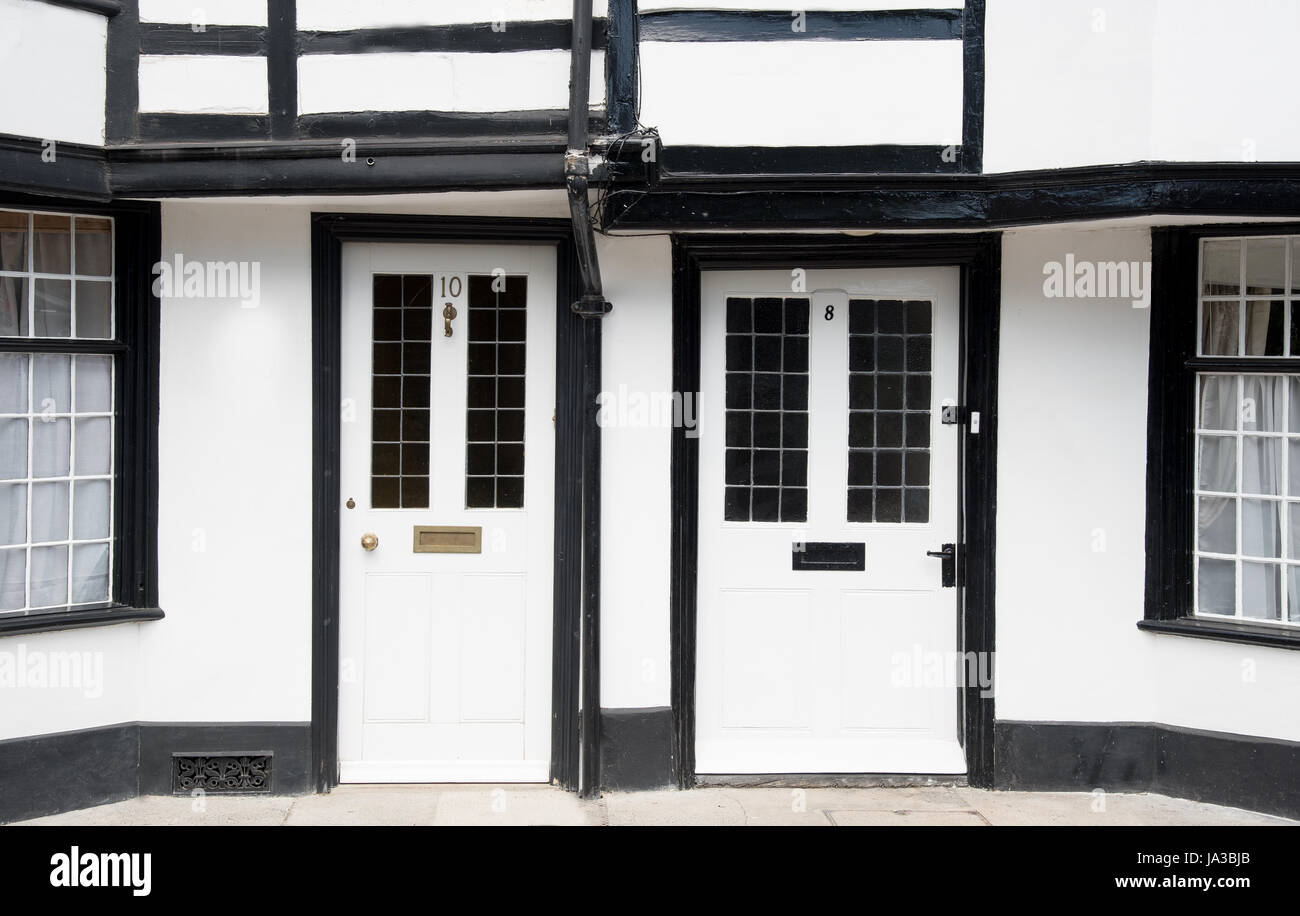 Maison traditionnel anglais avec entrée avant Banque D'Images