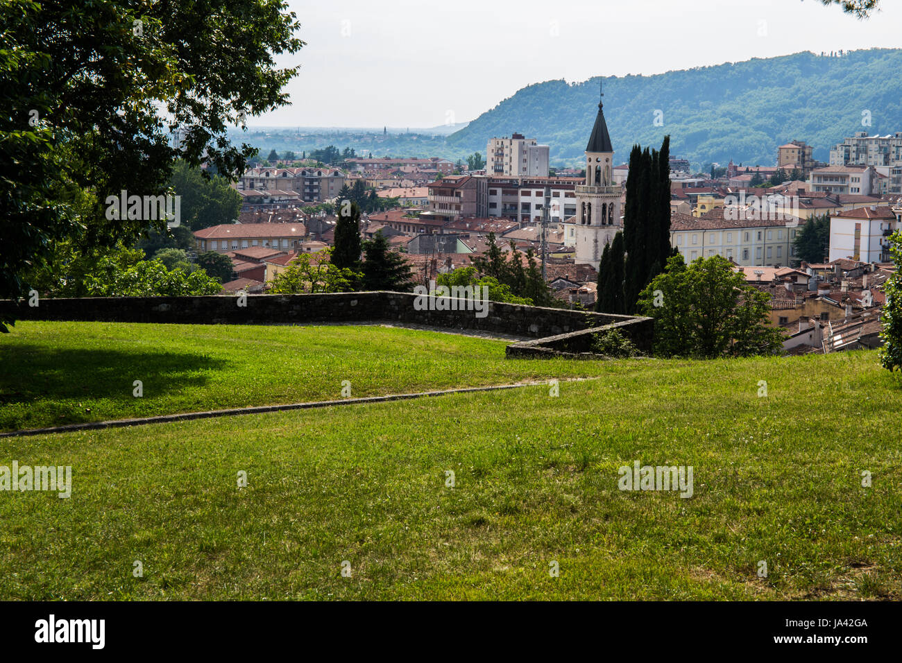 Vue de la ville de Gorizia du château Banque D'Images