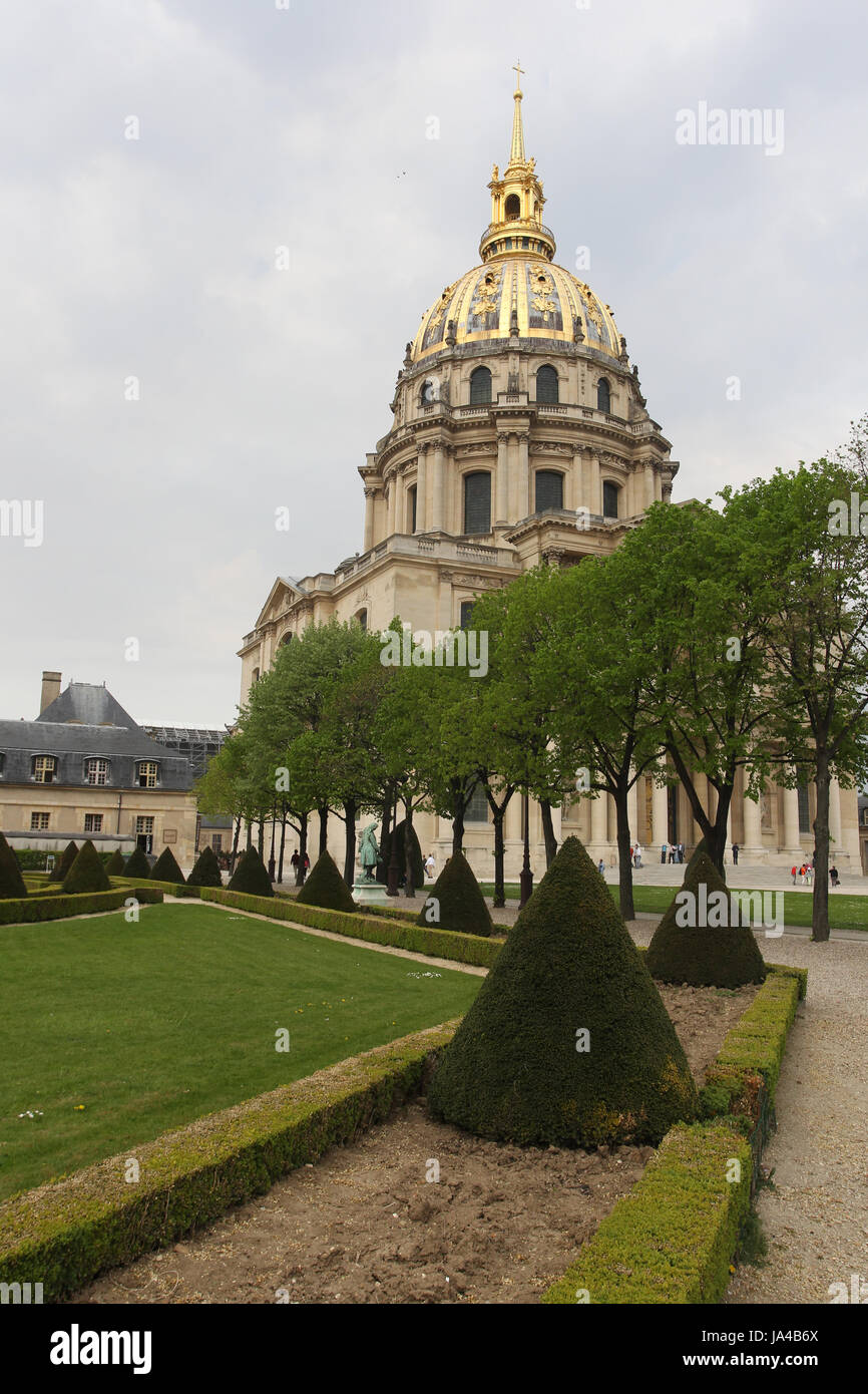 L'Hôtel des Invalides, est un complexe de bâtiments dans le 7ème arrondissement de Paris, France Banque D'Images