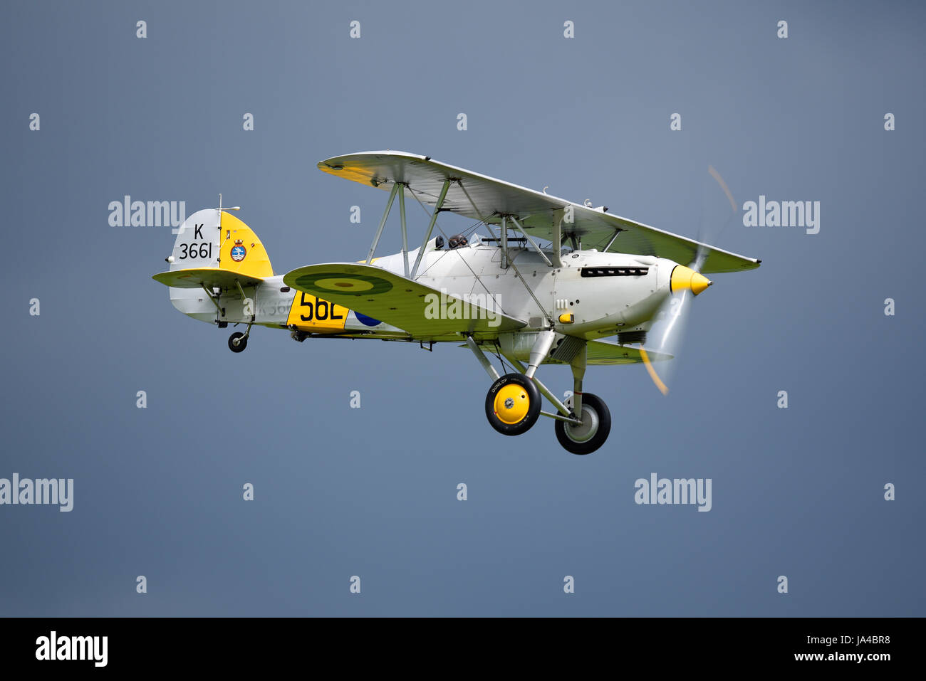 Hawker Nimrod II K3661 appartenant à la Historic Aircraft Collection volant à un Shuttleworth Air Show Banque D'Images