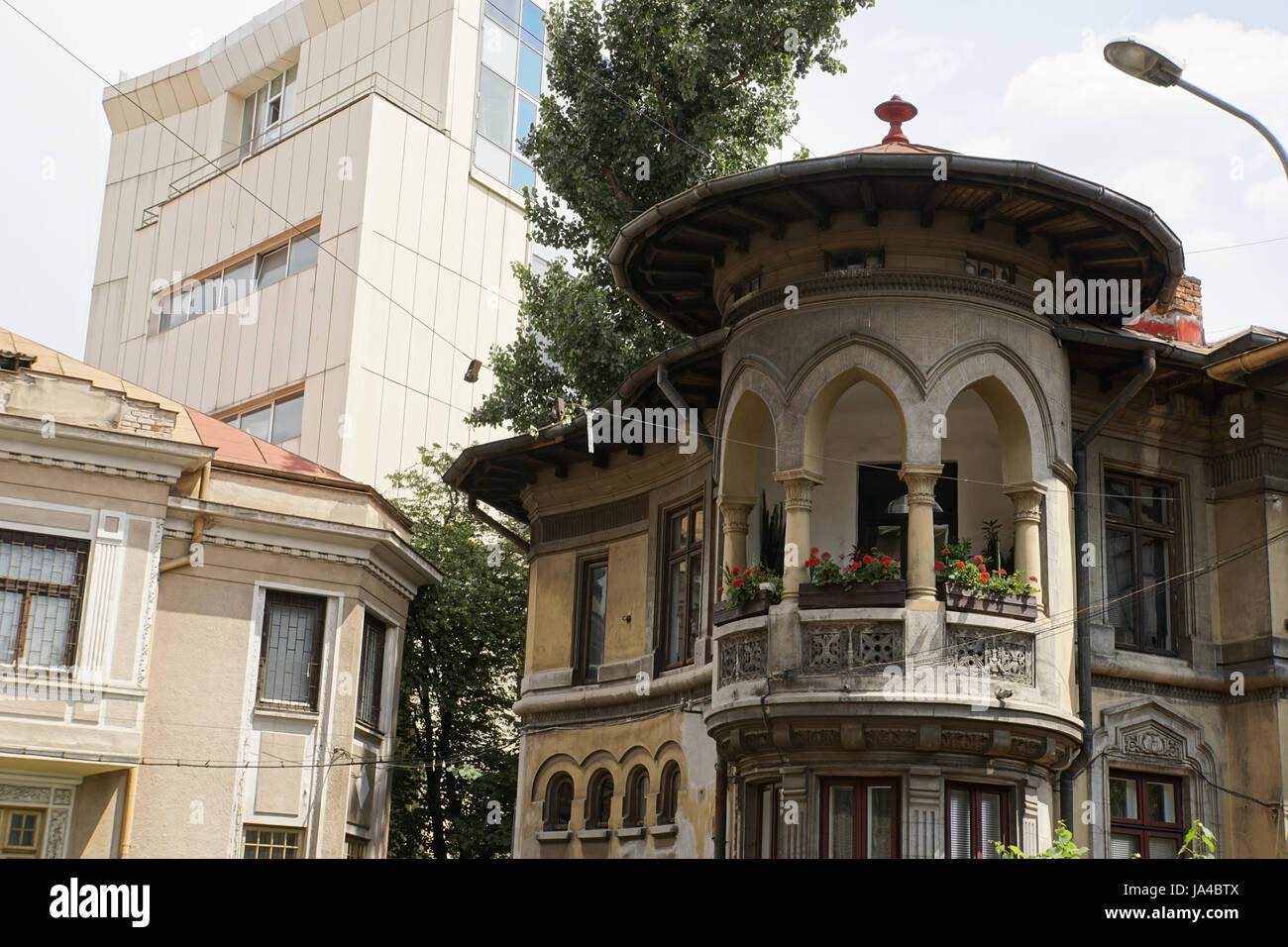 Bâtiment et scène de rue à Bucarest, Roumanie Banque D'Images