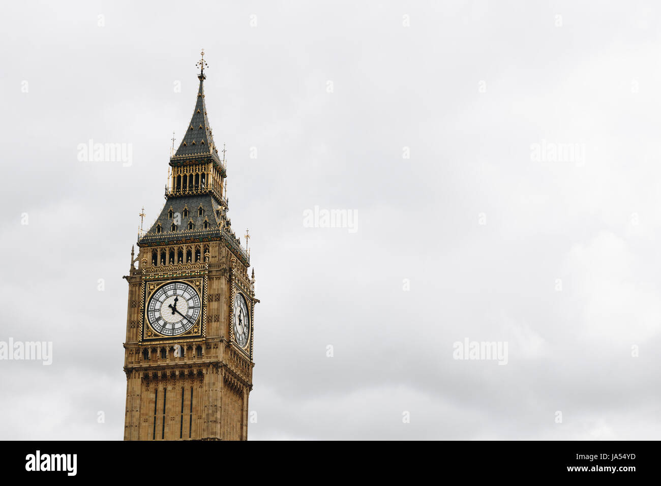Big Ben, London, UK. Une vue sur le monument populaire de Londres, la tour de l'horloge connu sous le nom de Big Ben. Banque D'Images