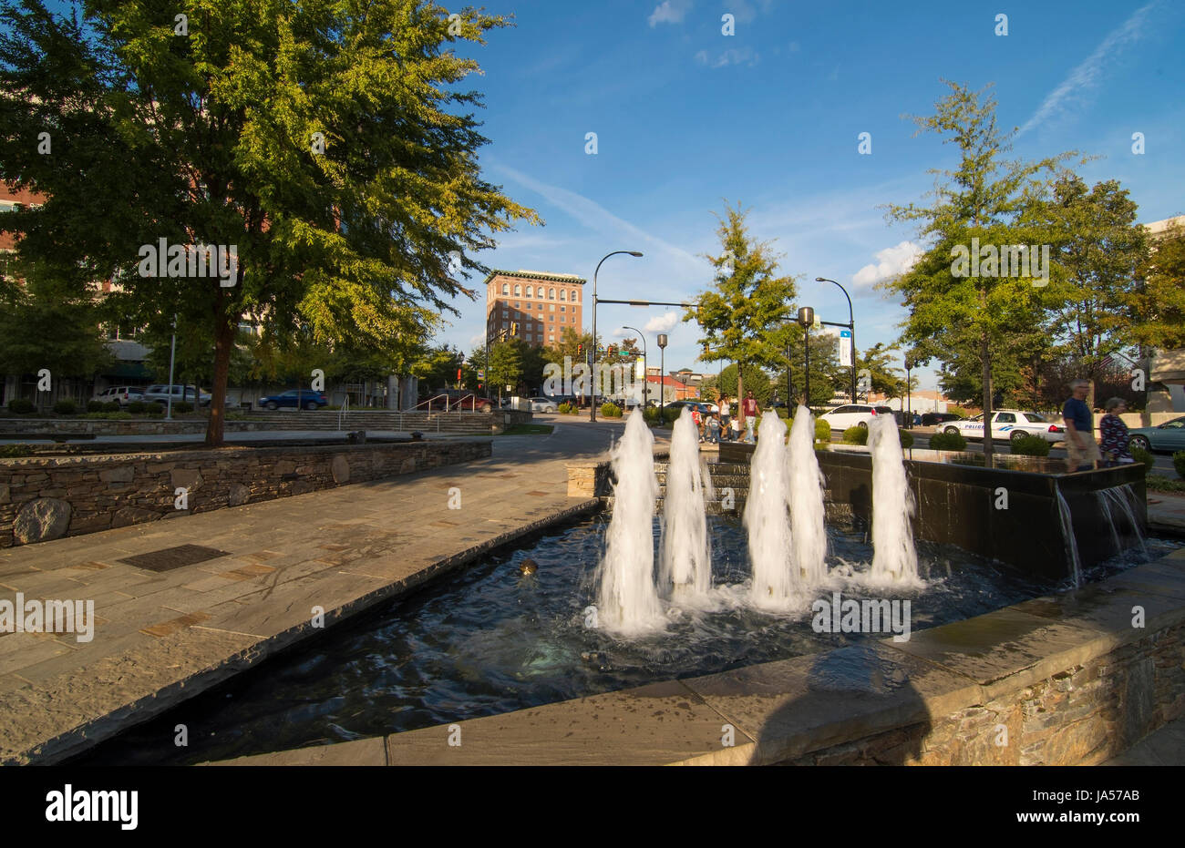 Greenville en Caroline du Sud au centre-ville de fontaine sur S. Main Street Centre au Marriott Courtyard dans le centre de la paix Banque D'Images