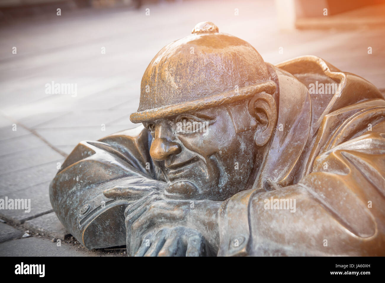 Bratislava, Slovaquie, Mars 2017 : célèbre l'homme au travail, d'égouts statue travailleur à Bratislava Banque D'Images