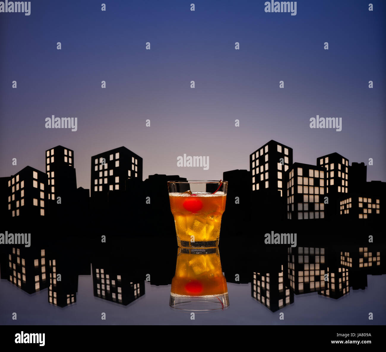 Restaurant, bar, taverne, verre, calice, tumbler, Orange, boisson, boire, Banque D'Images