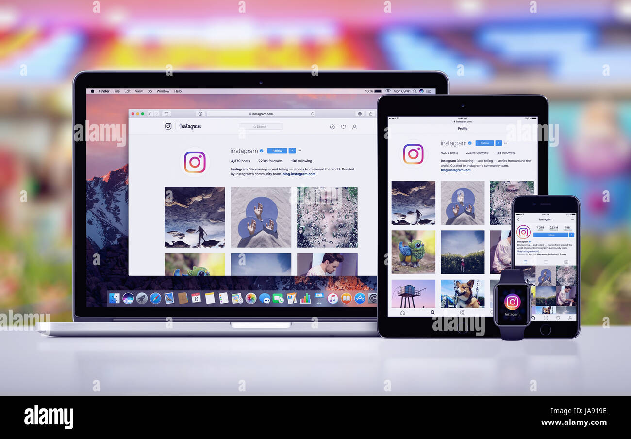 Instagram sur l'iPhone d'Apple iPad 7 Apple Pro Watch et Macbook Pro Banque D'Images