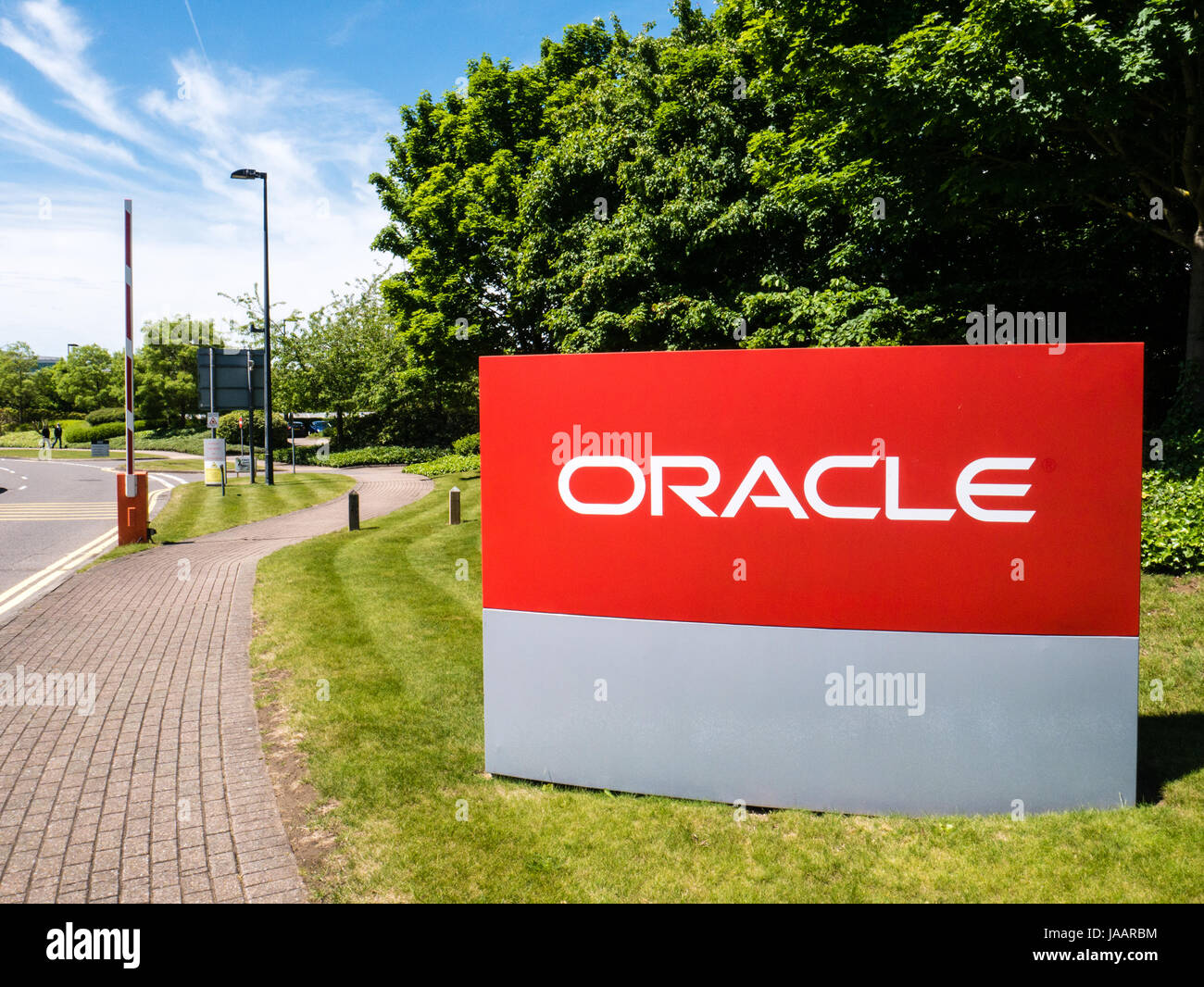 Inscrivez-Oracle, à l'extérieur du siège social au Royaume-Uni, Reading, Berkshire, Angleterre Banque D'Images