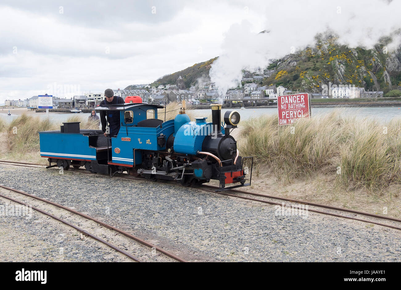 Machine à vapeur en préparation sur le chemin de fer.galles fairbourne Banque D'Images