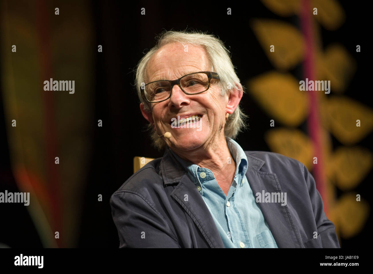 Ken Loach directeur de film parlant de la culture, de la société et son style du réalisme social sur scène à hay festival de la littérature et les arts 2017 hay-on-wye powys Pays de Galles UK Banque D'Images