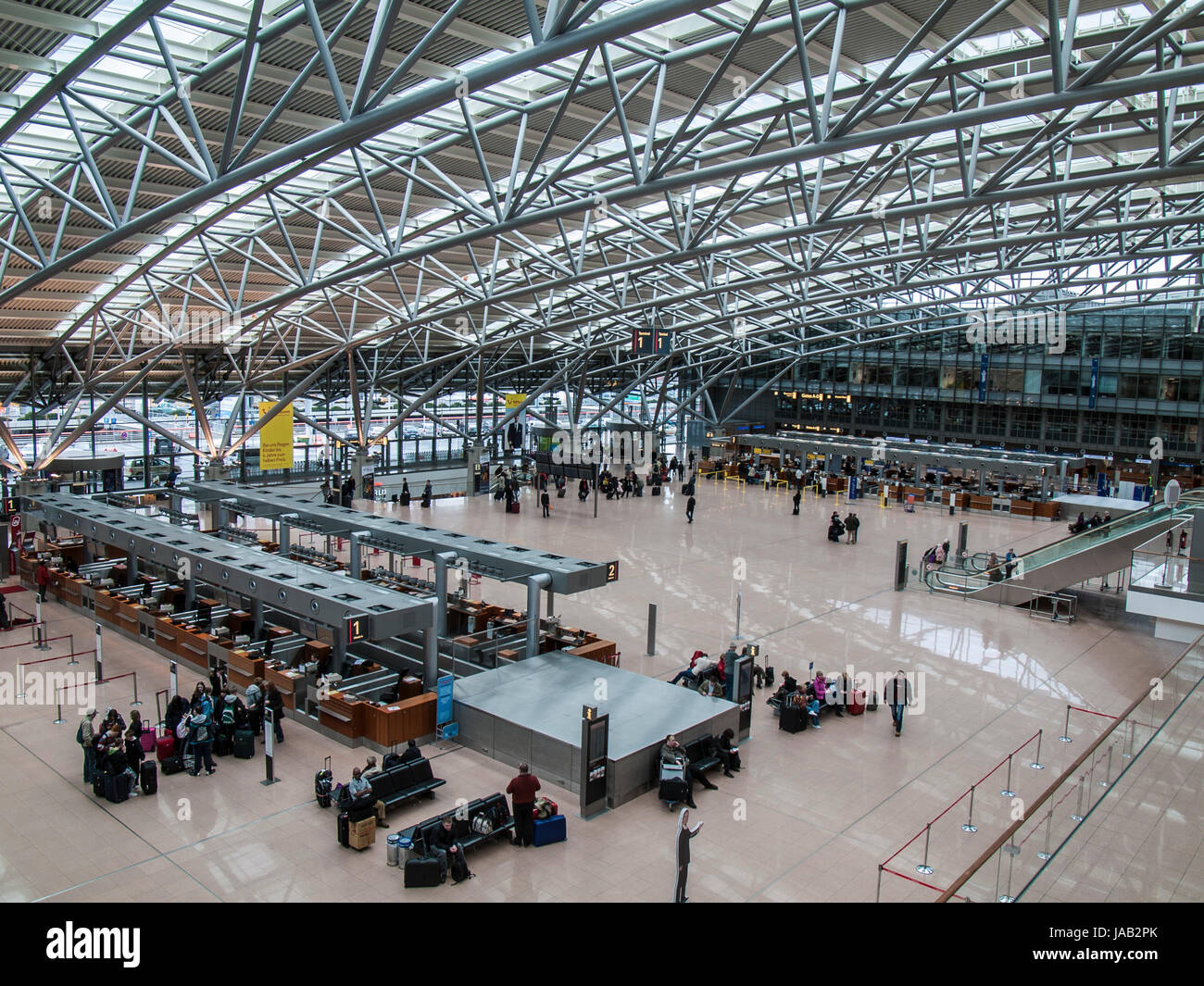 Terminal de départ de l'aéroport de Hamburg-Fuhlsbuettel, Allemagne., Banque D'Images
