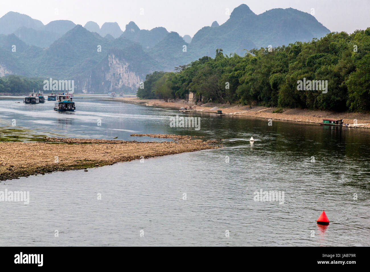 Croisière sur la rivière Li, région du Guangxi, Chine. Banque D'Images