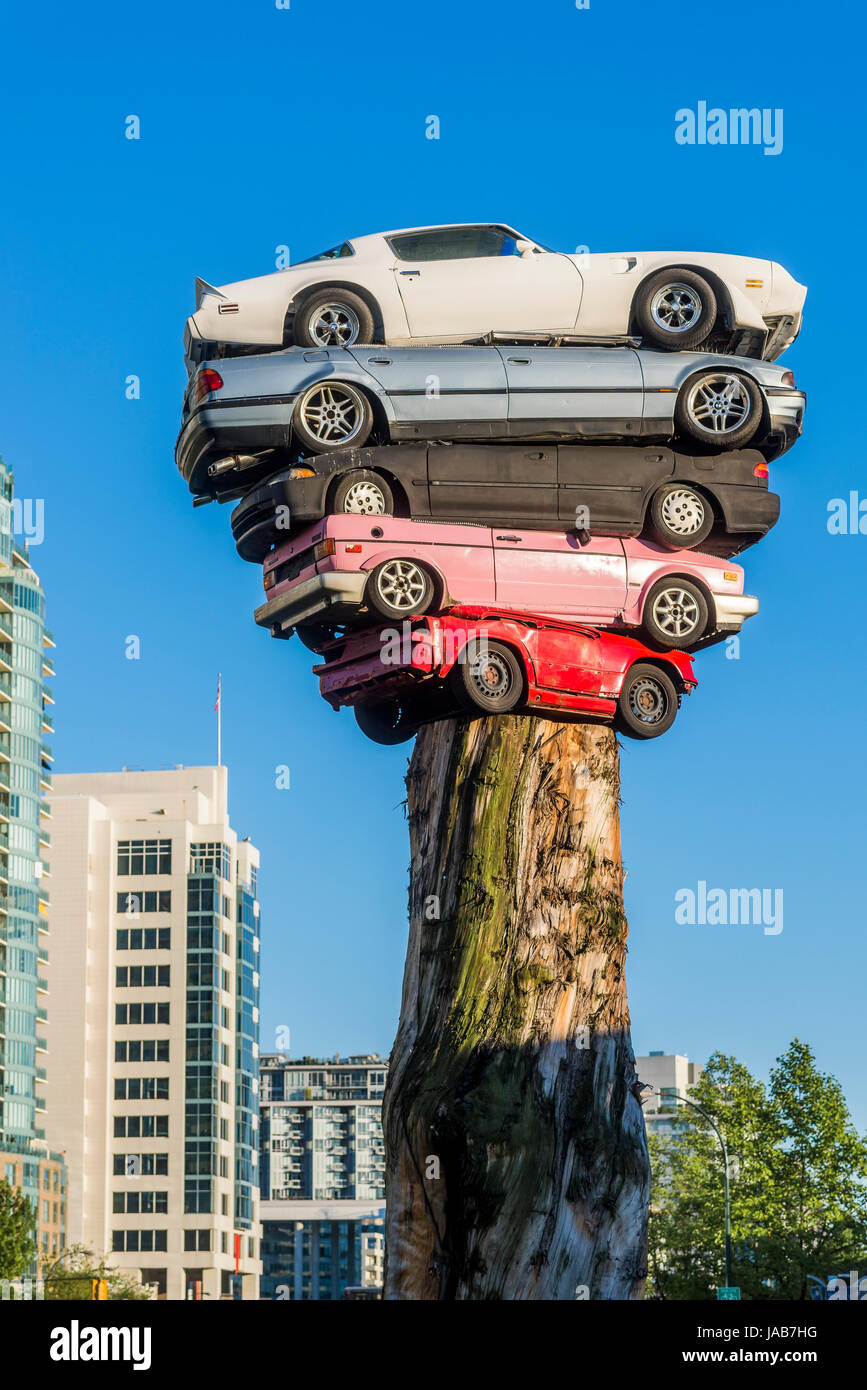Installation d'art public appelé Trans Am Totem par artiste Marcus Bowcott, Vancouver, Colombie-Britannique, Canada. Banque D'Images