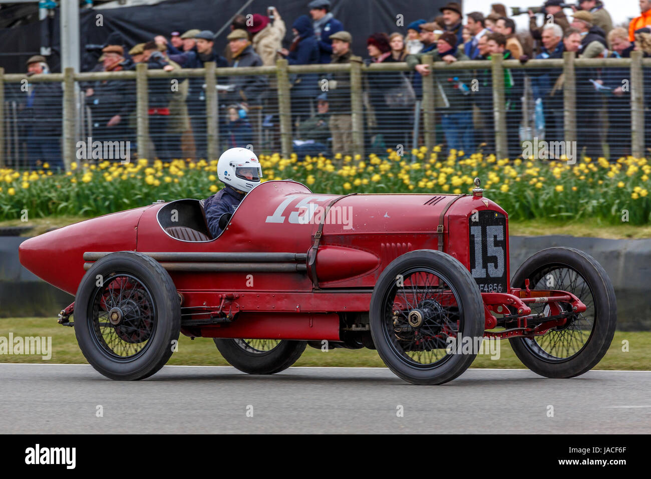 1917 Hudson Super Six avec pilote James Collins au cours de la S.F. Trophée de course à la 74e réunion des membres Goodwood GRRC, Sussex, UK. Banque D'Images