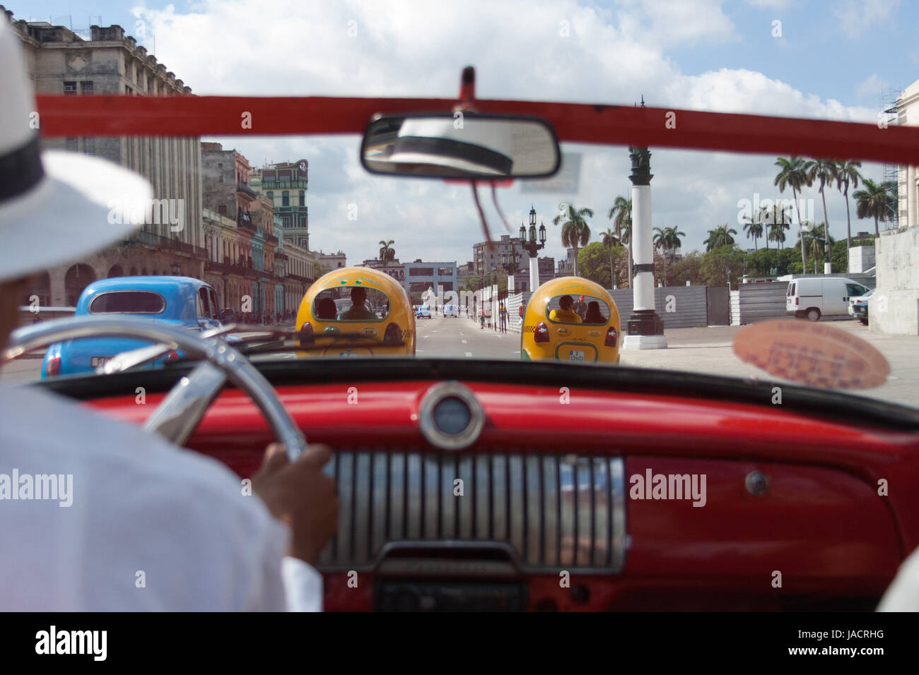 Balade en vieille voiture américaine à La Havane, Cuba Photo Stock - Alamy