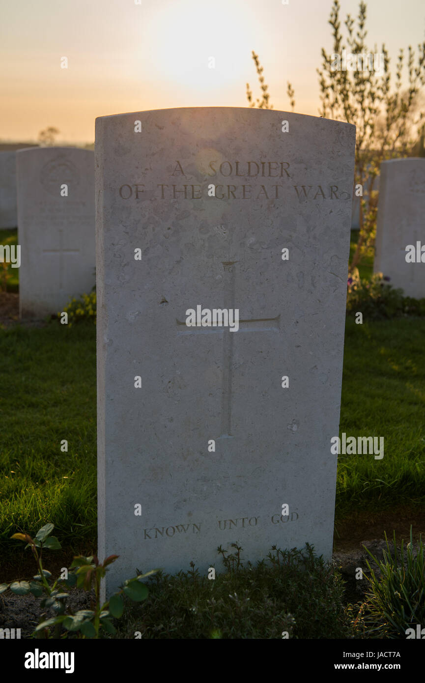Cimetière de Tyne Cot est le plus grand cimetière du Commonwealth War Graves Commission dans le monde en termes d'inhumations. Près de Ieper (Ypres) en Belgique Banque D'Images