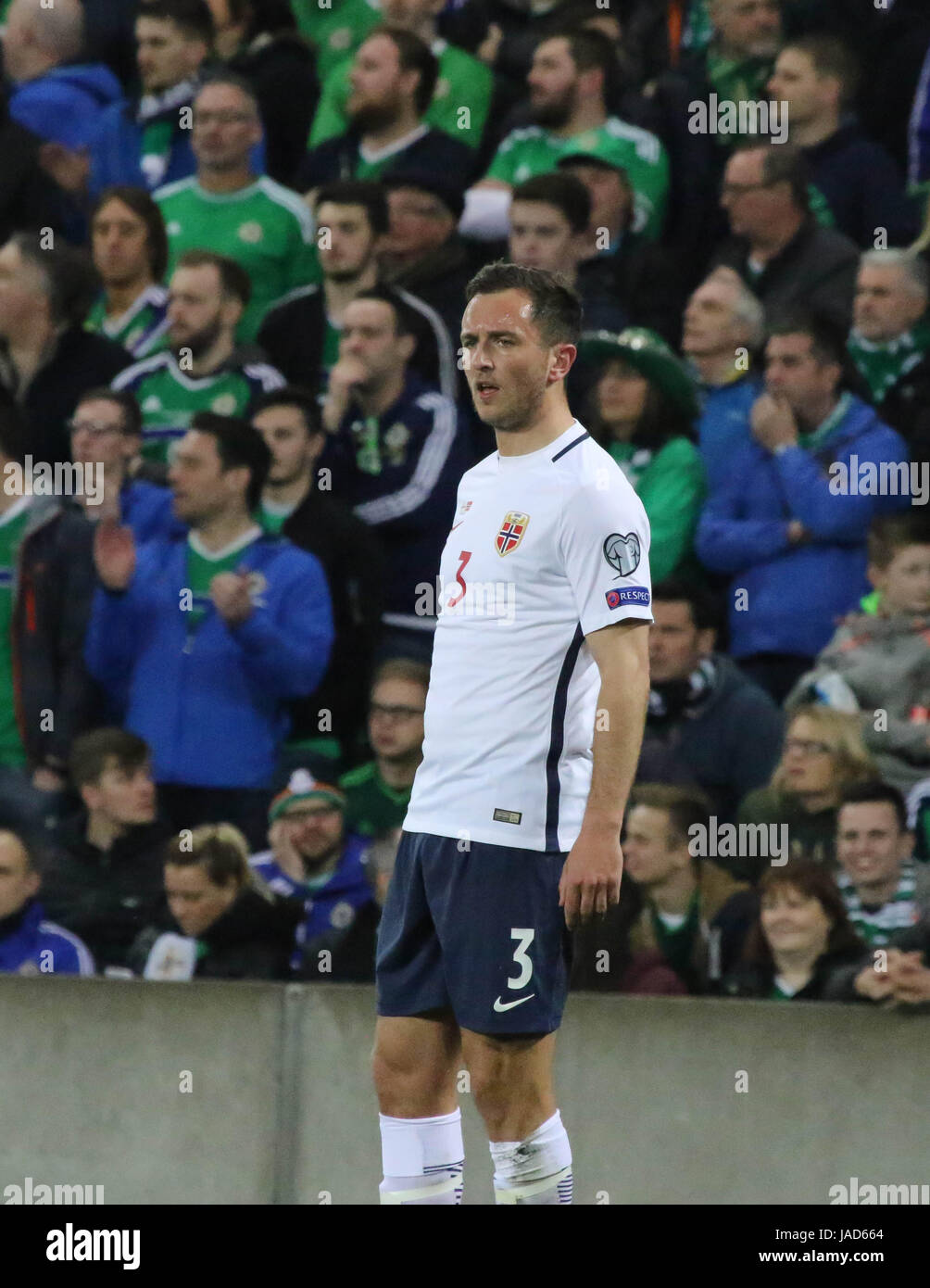 Stade national de football à Windsor Park, Belfast. 26 mars 2017. Qualification de la Coupe du Monde 2018 - Irlande du Nord 2 Norvège 0. La Norvège a même Hovland (3) en action. Banque D'Images