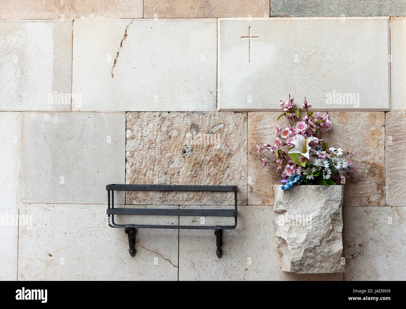 Détail de la pierre tombale au cimetière Banque D'Images