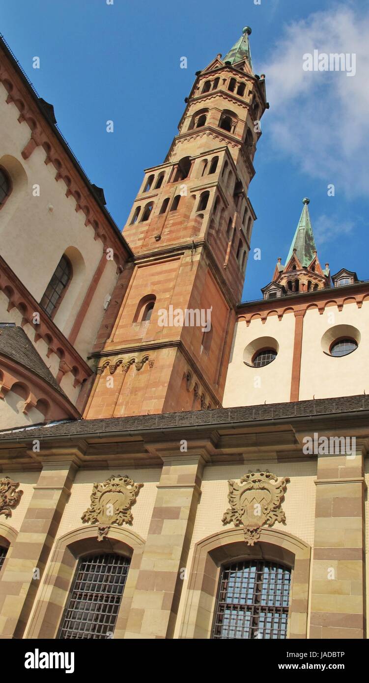 East tours de la cathédrale de Würzburg Banque D'Images