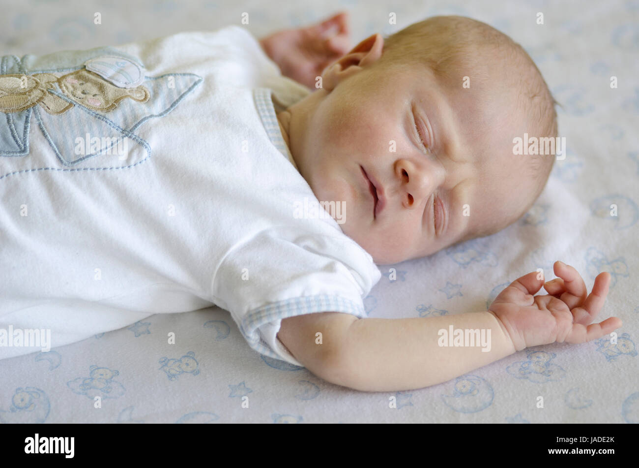 Visage D Un Bebe Qui Dort Du Sei Sur Le Dos Et De Rever Photo Stock Alamy