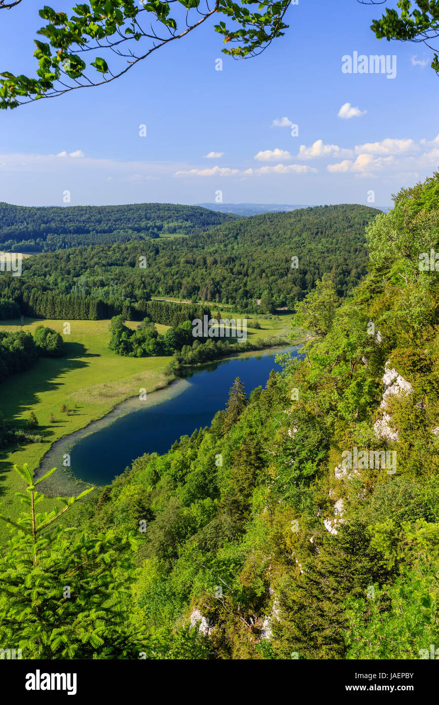 France, Jura, Chaux du Dombief, vue depuis le belvédère des quatre lacs, ici le Petit Maclu Banque D'Images