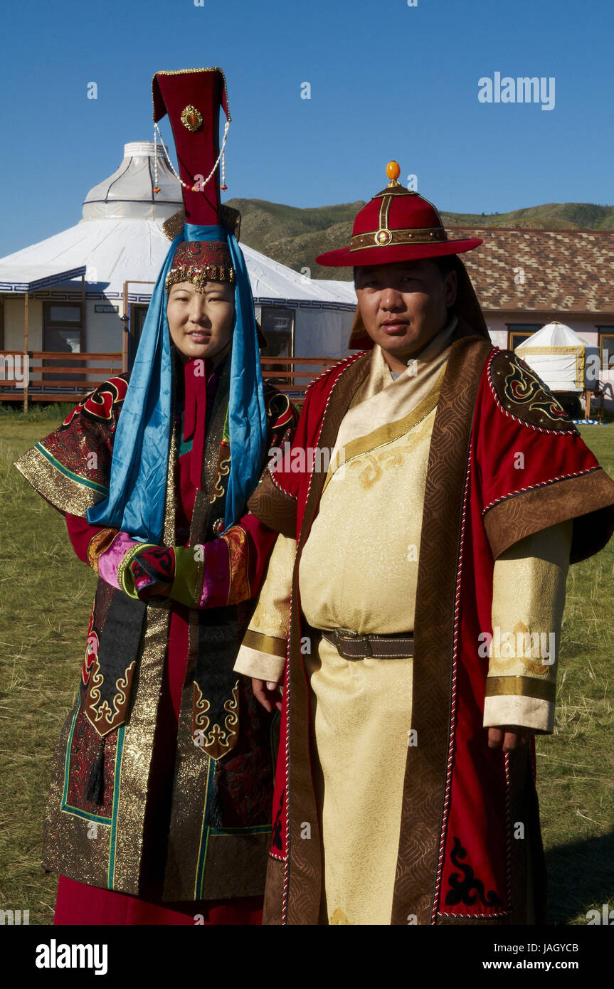 La Mongolie, l'Asie centrale, la province de la vallée de l'Orkhon Övörkhangaï,couple,en vêtements traditionnels, Banque D'Images