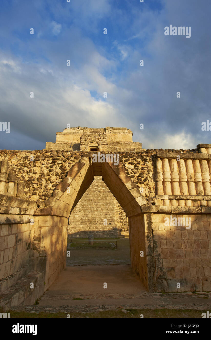 Le Mexique, Yucatan Uxmal,site,ruine Maya,culture,l'UNESCO world heritage,pyramide du magicien, Banque D'Images