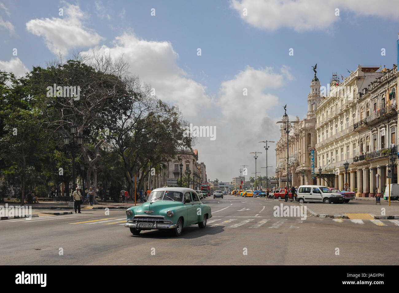 Voiture de collection sur la rue de La Havane, Cuba Banque D'Images