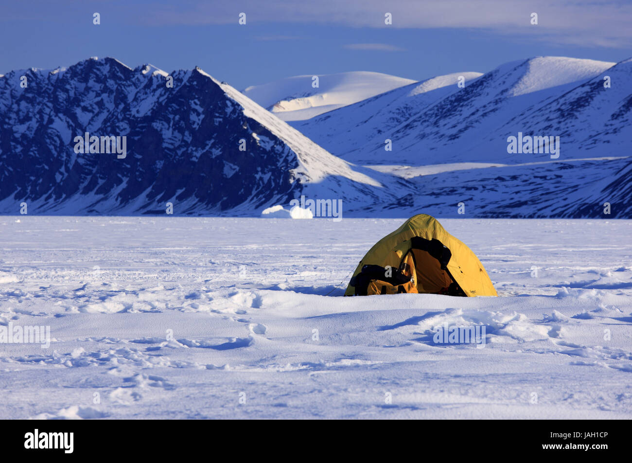 Amérique du Nord, Canada, Nordkanada,Nunavut Baffin,l'Islande,étang,Inlet,Eclipse Sound,tentes,les camps de base, pack ice,ice cream edge, Banque D'Images